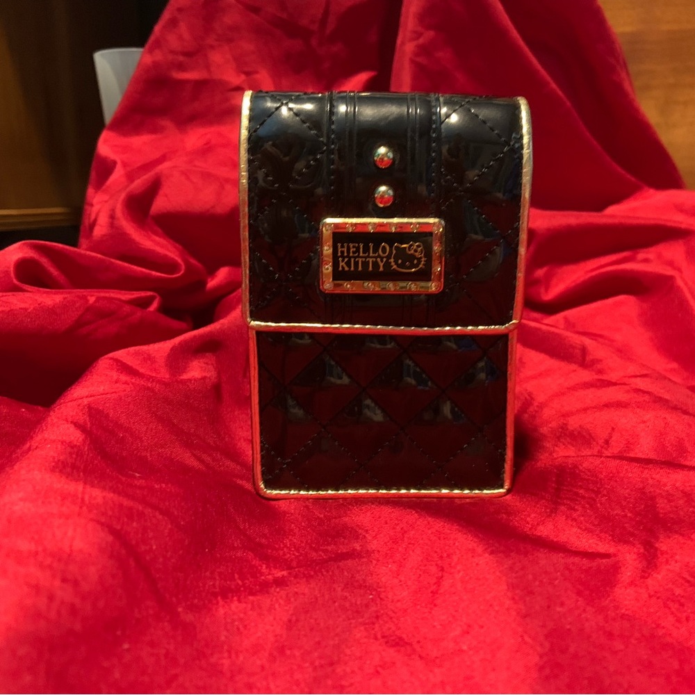 Hello Kitty cigarette/card case